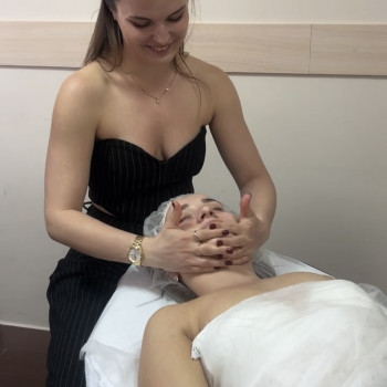 Лімфодренажний масаж обличчя