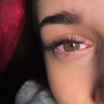 Вологий ефект у вигині «М»

 
 