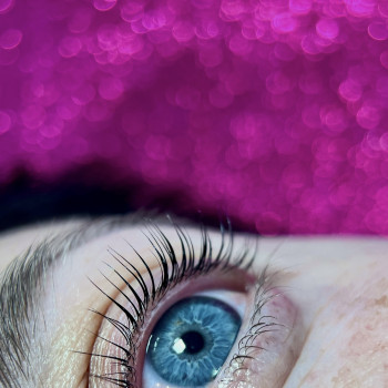 Ламінування вій з фарбуванням