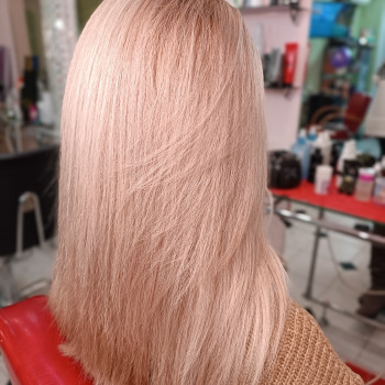 Фарбування волосся. Колорист
                    Салон краси Kalina Studio Запоріжжя