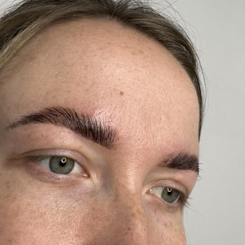 Ламінування брів