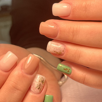 Корекція нарощених нігтів
                    Салон красоты Світлани Кирток Киев