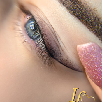 Перманентний макіяж
                    Майстер перманентного макіяжу Інна Бориспіль