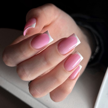 маникюр на квадратные ногти, четкий квадрат, маникюр 2024, красивые ногти на лето, светлый маникюр, летний маникюр