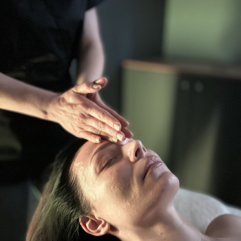 Масаж обличчя
                    Салон краси Vitality Ірпінь