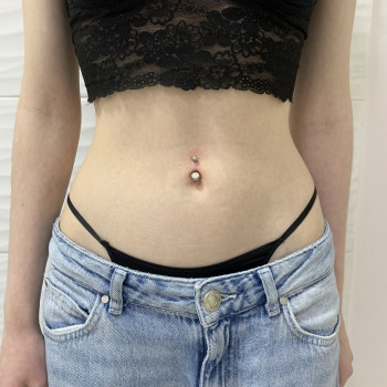 Пірсинг пупка
