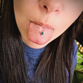 Пірсинг язика