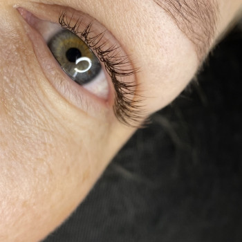 Класичне нарощення в кольорі гіркий шоколад
Вартість 650грн