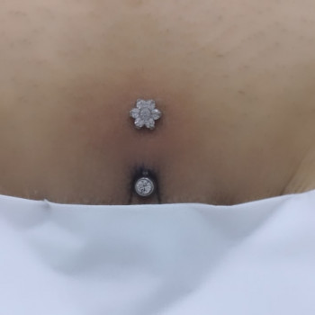 Крістіна і титанова прикраса 
    пірсинг #