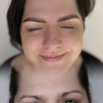 Яскравий приклад перманентного макіяжу ,як можна перещипані брівки зробити чіткими та красивими