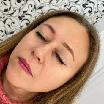 Перманентний макіяж брів
                    Мастер перманентного макияжа Елизавета Харьков