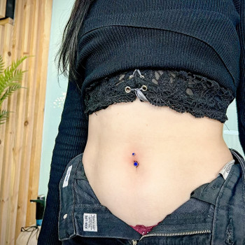 Пірсинг пупа

 
 