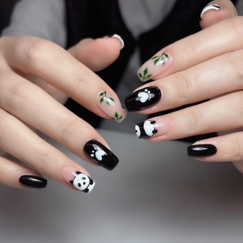 Манікюр з малюнком чорний чорно-білий, фото - Майстер манікюру Марія Закота