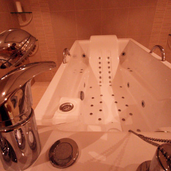 Гідромасажний кабінет