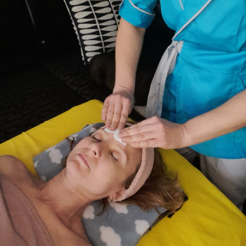 Класичний масаж обличчя
                    Массажист Ольга Харьков