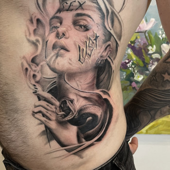Тату мужские портрет на боку, фото - Тату мастер Максим Ньюскуленко