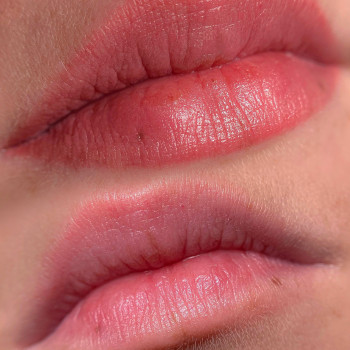 Заживший перманент губ