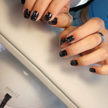  ёрныйманикюр
 ёмныйманикюр