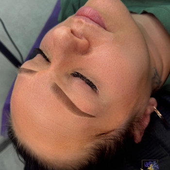 Перманентний макіяж брів
        