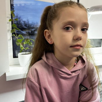 Svitlana Piercing, Вишнёвое Фото - 3