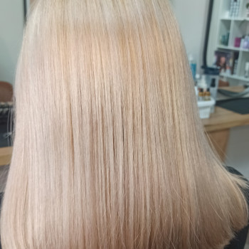 Фарбування волосся
                    Парикмахер Наталія Львов