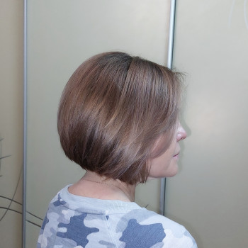 Стрижка бобкаре, окрашивание волос