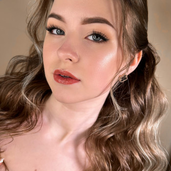 Весільний макіяж
                    Мастер перманентного макияжа Ирина Кропивницкий