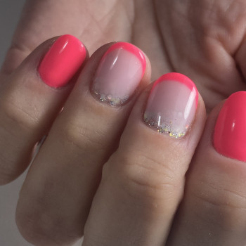 красиві нігті, літній французький манікюр, гарні нігті на літо