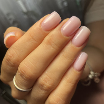 ніжні нігті, красиві нігті, нігті 2024