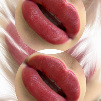 перманентний макіяж губ на 2 роки.
На фото губи одразу після процерури, колір в процесі заживлення б...