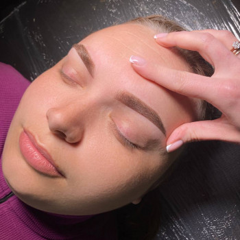 перманентний макіяж брів на 1.5 роки