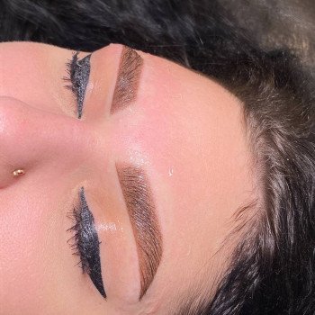 перманентний макіяж брів на 1.5 роки