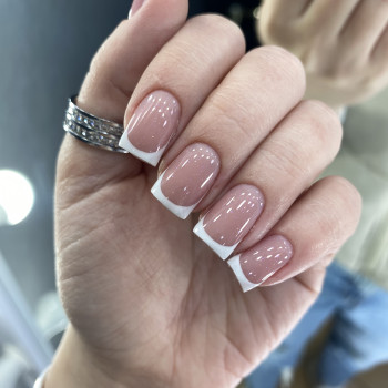 Французский маникюр на квадратные ногти френч, фото - Мастер перманентного макияжа Лена Гулянская