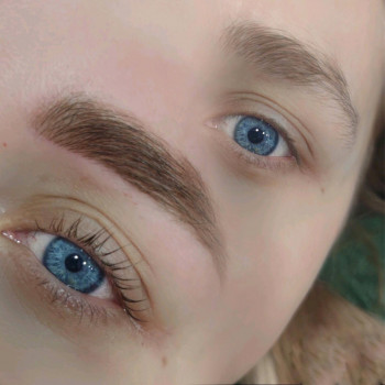 Ламінування, сироватка ботоксу та фарбування вій 
    