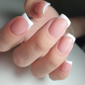 Нарощування нігтів
                    Мастер маникюра Анна Кропивницкий