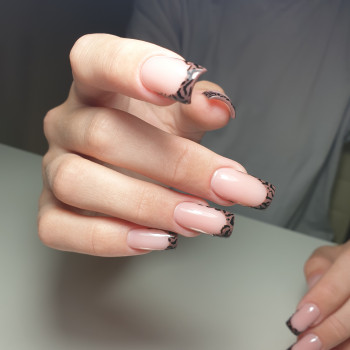 Нарощування нігтів
                    Мастер маникюра Анна Кропивницкий