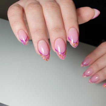 Викладний френч
                    Мастер маникюра Анна Кропивницкий