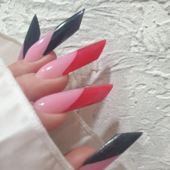 Моделювання нігтів
                    Майстер манікюру Анна Кропивницький