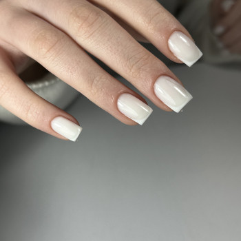 Нежные ногти 2024, фото - мастер маникюра Роксана С