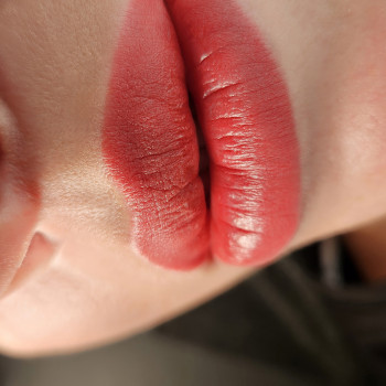 Перманентний макіяж губ
                    Майстер перманентного макіяжу Наталя Харків