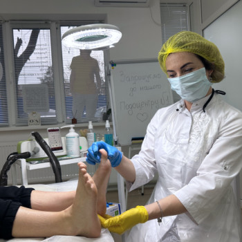 подологія, лікування нігтів на ногах, лікування стопи