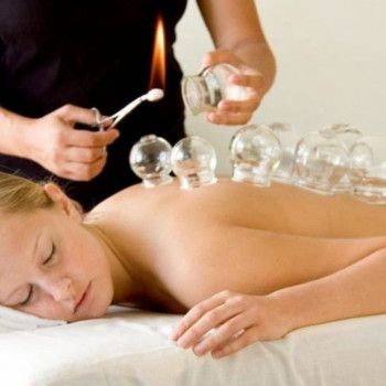 Вакуумный массаж банками