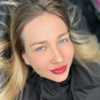 Перманентный макияж
                    Бровист Олена Александрия