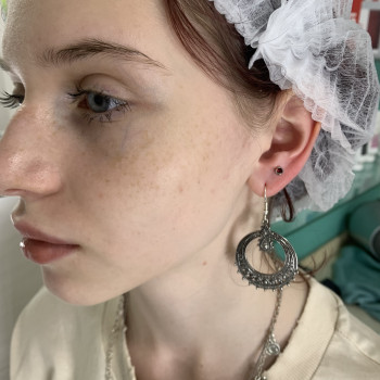 Пірсинг мочок вух
                    Майстер з пірсингу Татьяна Київ