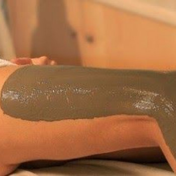 Антицелюлітні обгортання — це косметична процедура, яка передбачає нанесення спеціальних засобів на...