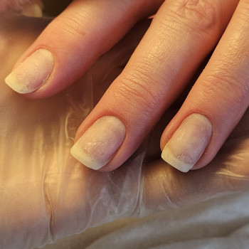 Пилочный маникюр