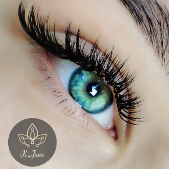 Наращивание ресниц
                    Лешмейкер Яна Краматорськ