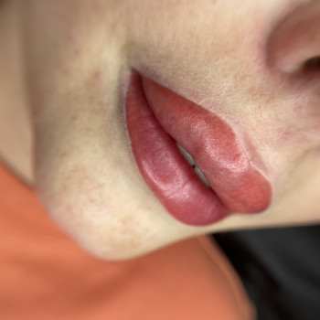 Перманентний макіяж
                    Мастер маникюра Юлия Киев