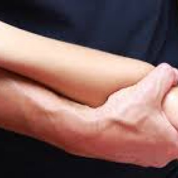 Масаж рук: професійний якісний масаж досвідченим спеціалістом
                    Масажист Олег Київ