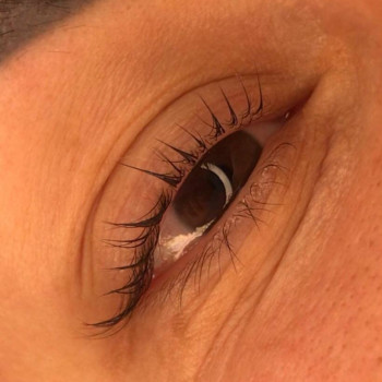 Ламінування вій